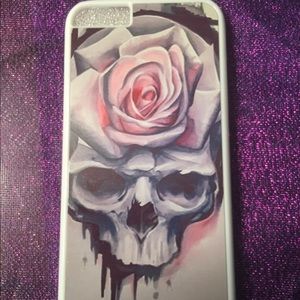 Just In! Skull Rose iPhone 6s Case White w/Gift